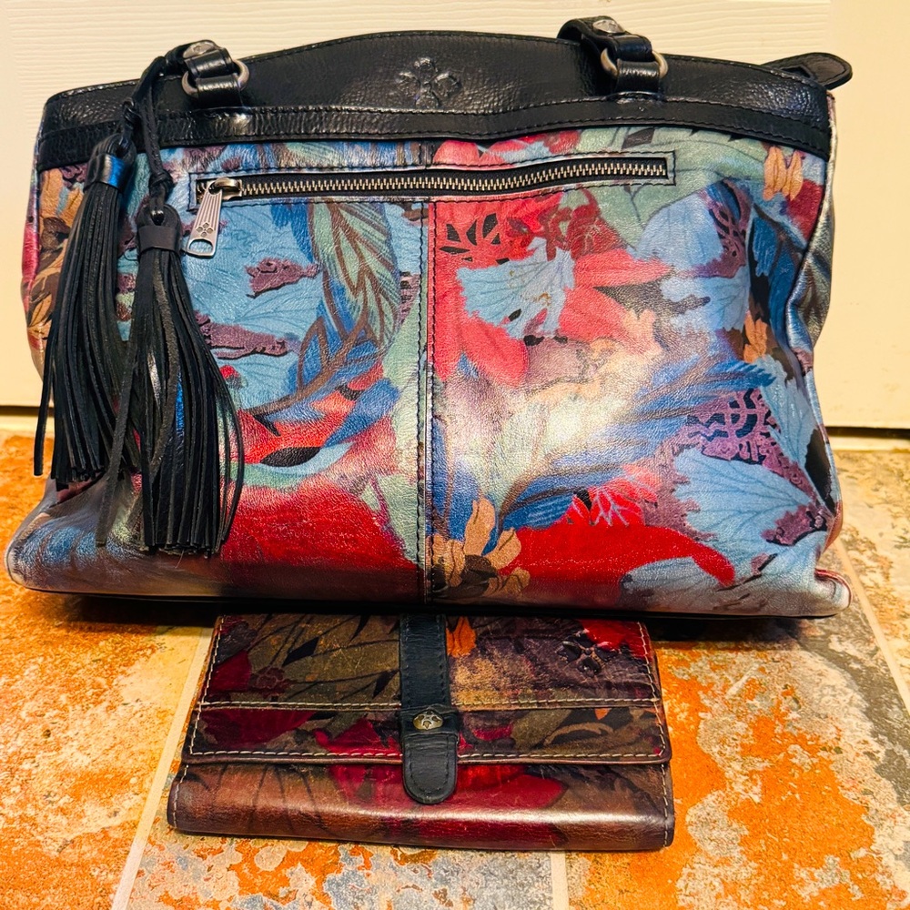 SALE! Used Patricia Nash Poppy Blue Forest Floral Leather Tote & NavariWallet